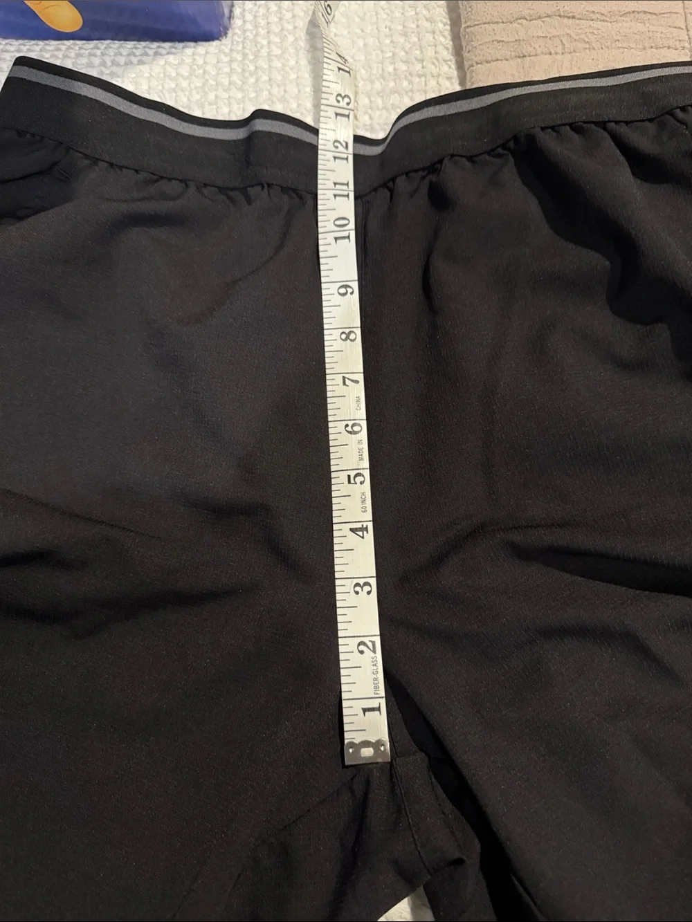 Spyder Men’s Performance Elastic waist drawstring cargo shorts Black Men’s 33”